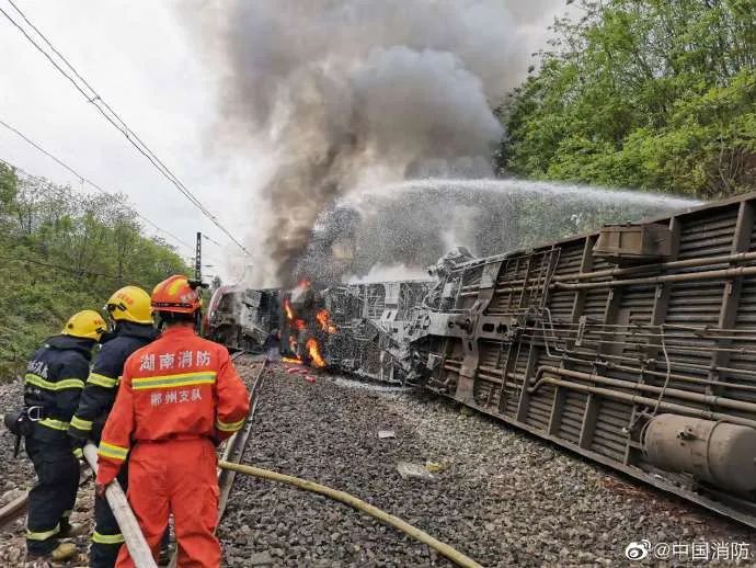 重庆火车爆炸最新消息,重庆火车爆炸最新消息，事故现场、原因及后续处理